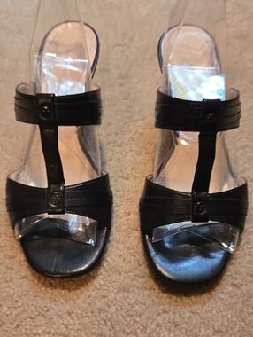 Tahari Black T-Strap Women’s Heel Sandals